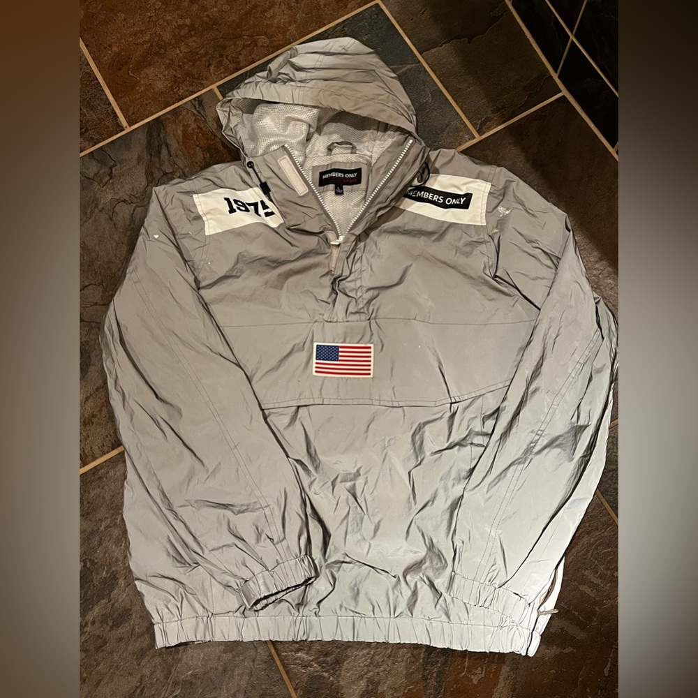 Members Only Men’s reflective pullover windbreaker-Size Large